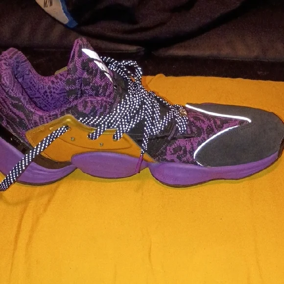 adidas Purple and Black Sneakers Limited Edition Star Wars Shoes - Picture 7 of 10